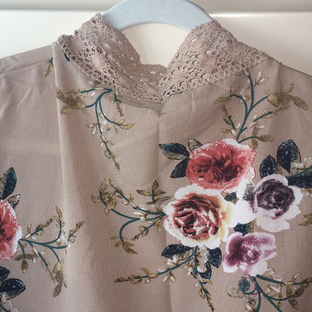 Bell Sleeve and Lace Kimono - Picture 5 of 8
